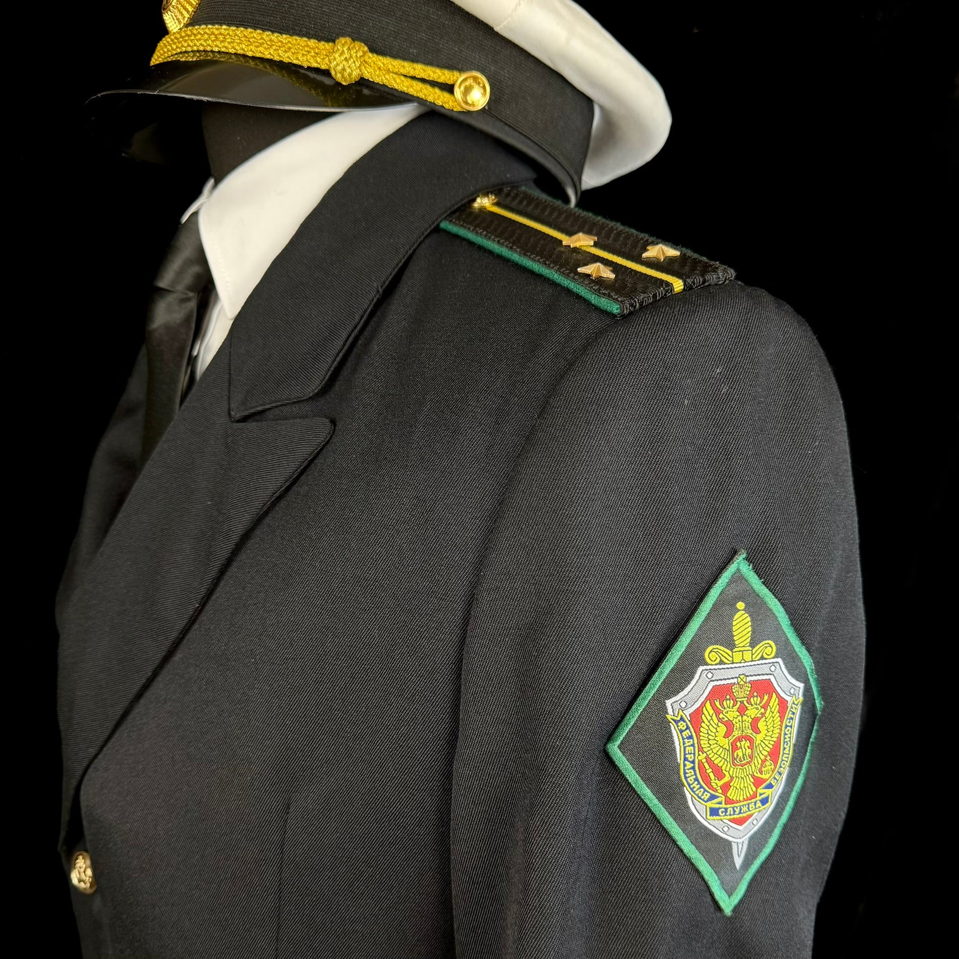 Russian FSB Border Maritime Units Senior Lieutenant Service Uniform – Complete Set with Tunic, Trousers, Summer Visor Cap & Badge, Rare Issue