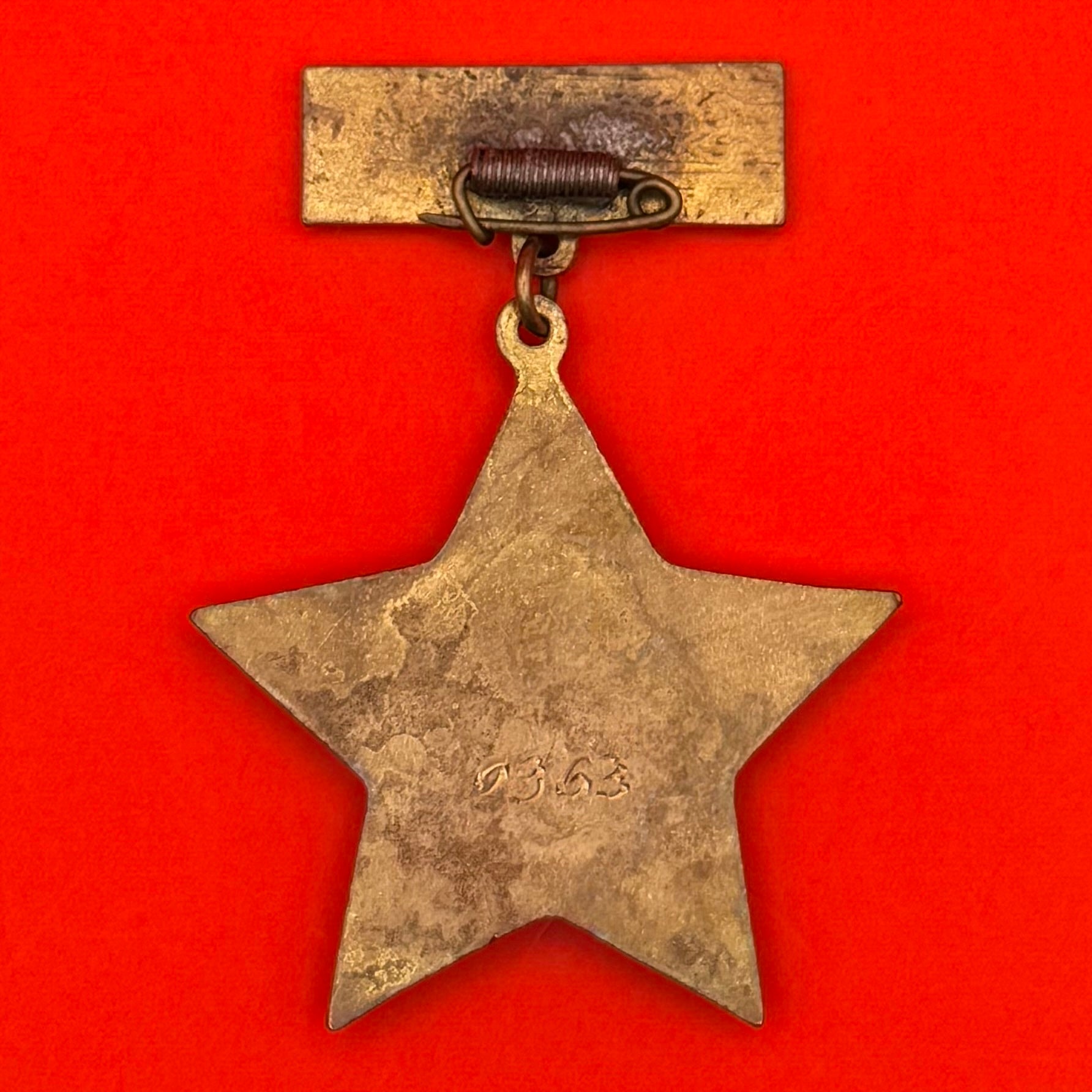 1970s Mongolian Trade Union Outstanding Innovator Badge