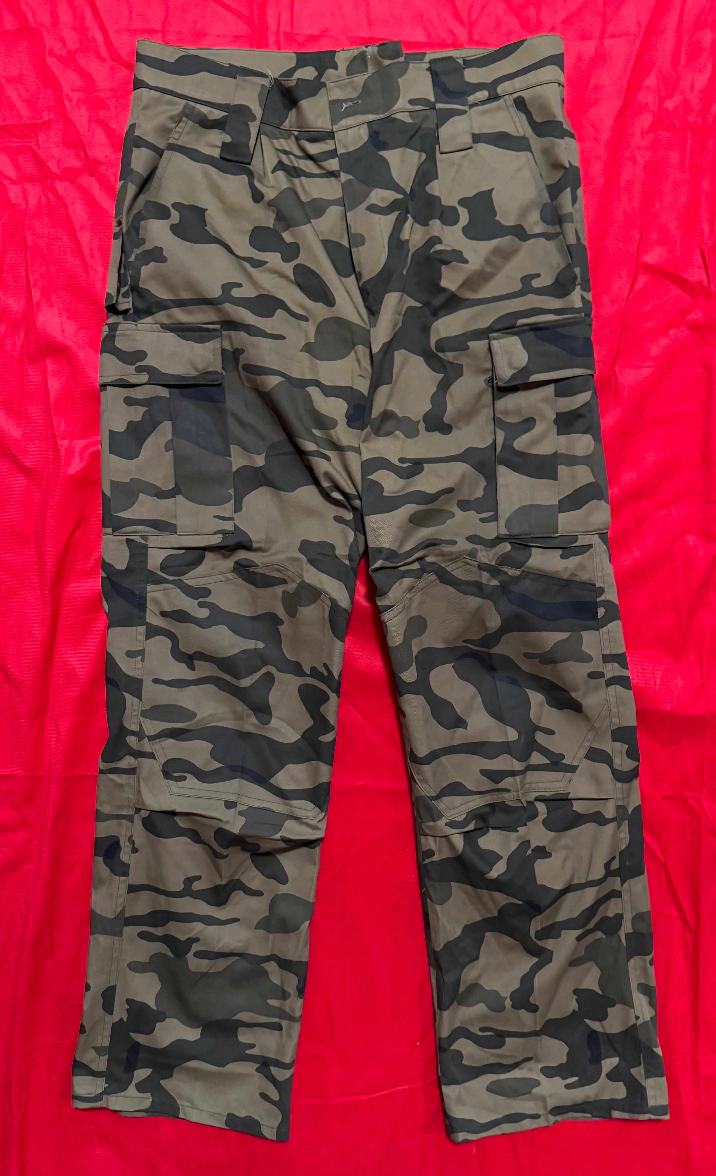 2000s Mongolian Intelligence Agency Spy Camo Uniform Set Unissued – Size Medium