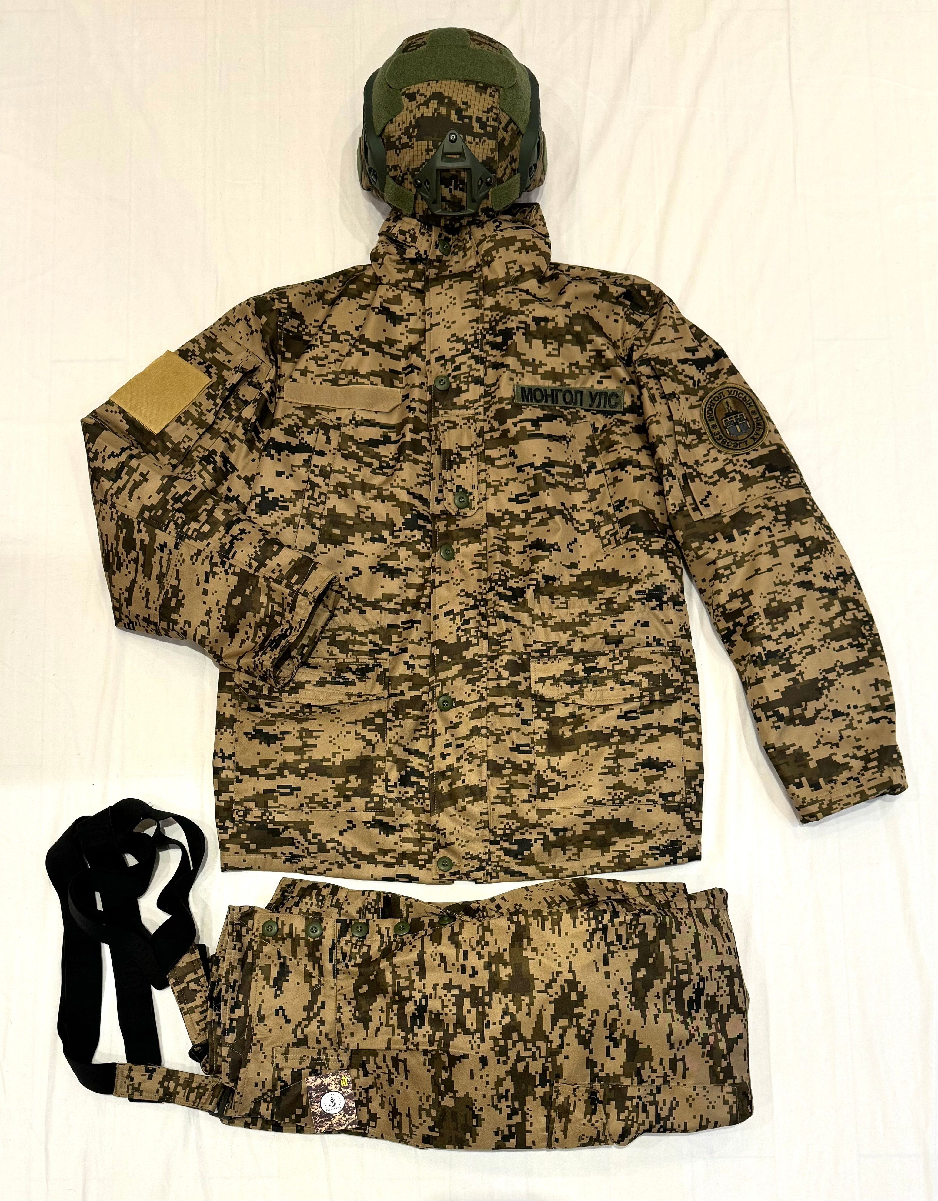 Mongolian Army Cold Weather Camo Jacket Pants & Helmet Size Large / EU 52