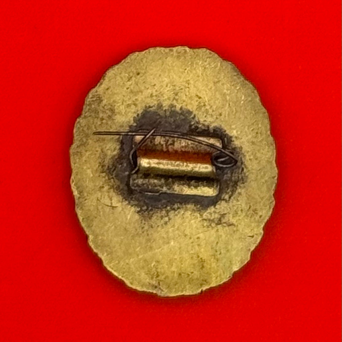 1950s DPRK Kim Il Sung Supreme Leader Badge