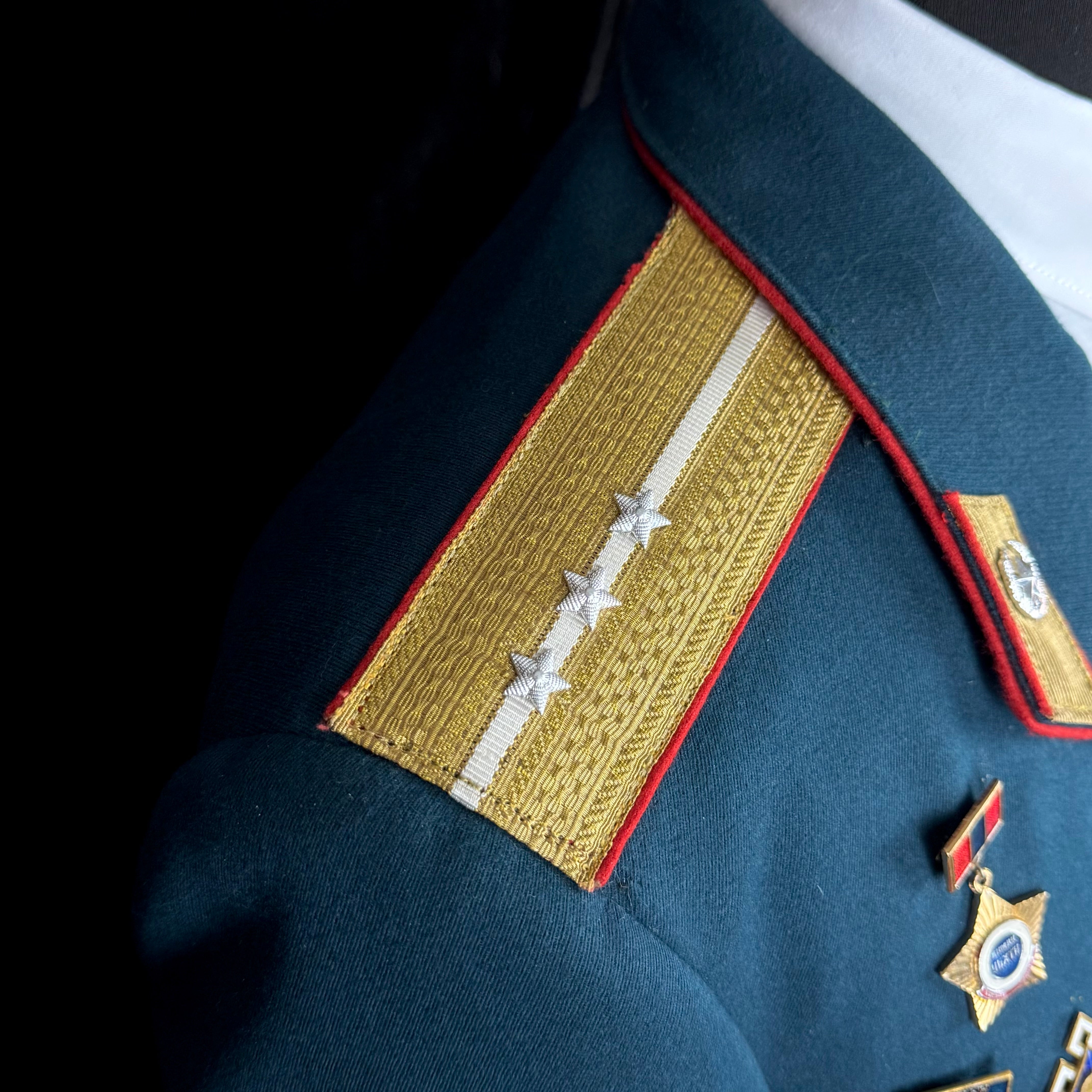 1980s Mongolian State Security “KGB” Senior Lieutenant Officer Parade Tunic – Complete with Original Awards, Excellent Condition, Rare Uniform