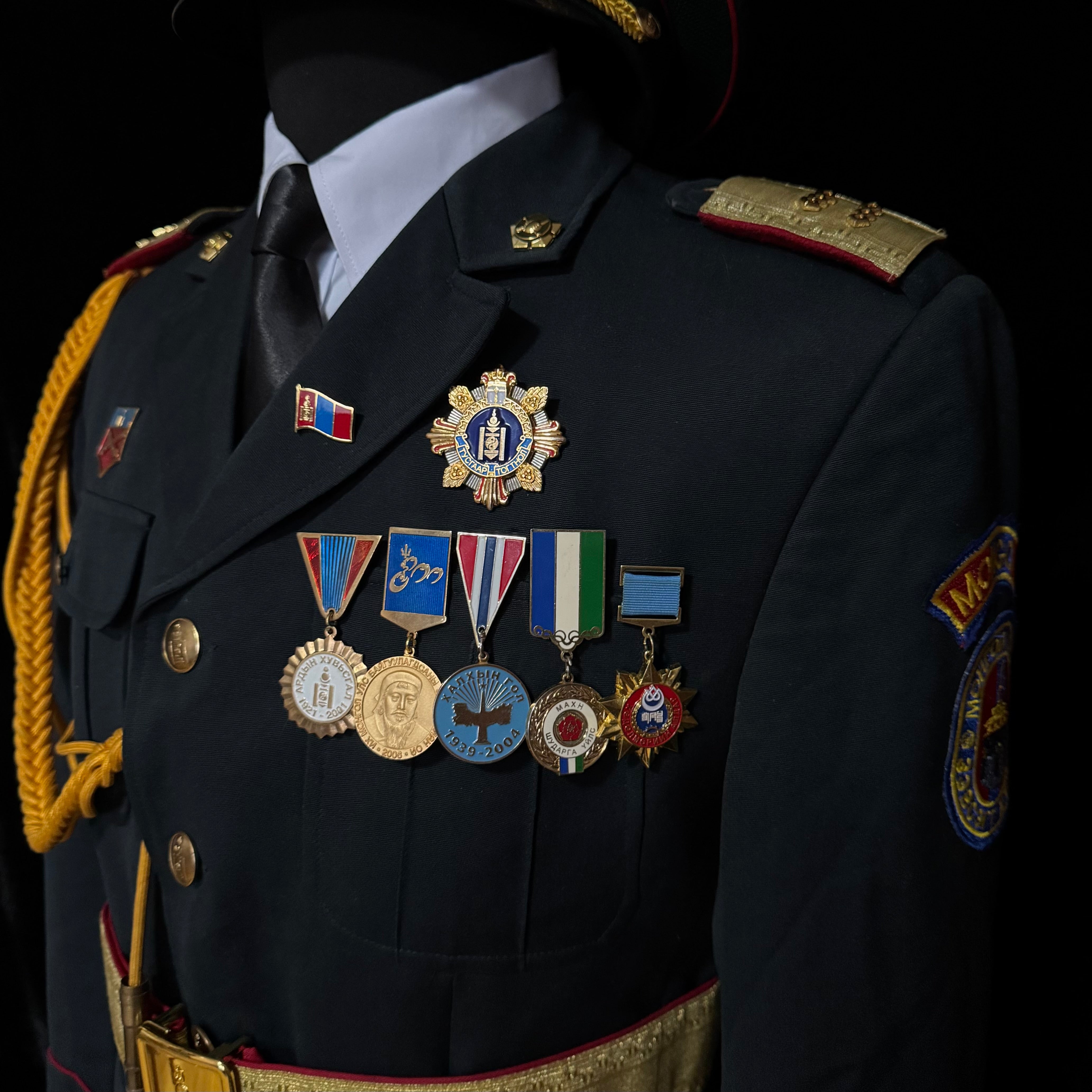 2000s Mongolian Army Artillery Officer Parade Full Uniform w/ Medals – Complete Set