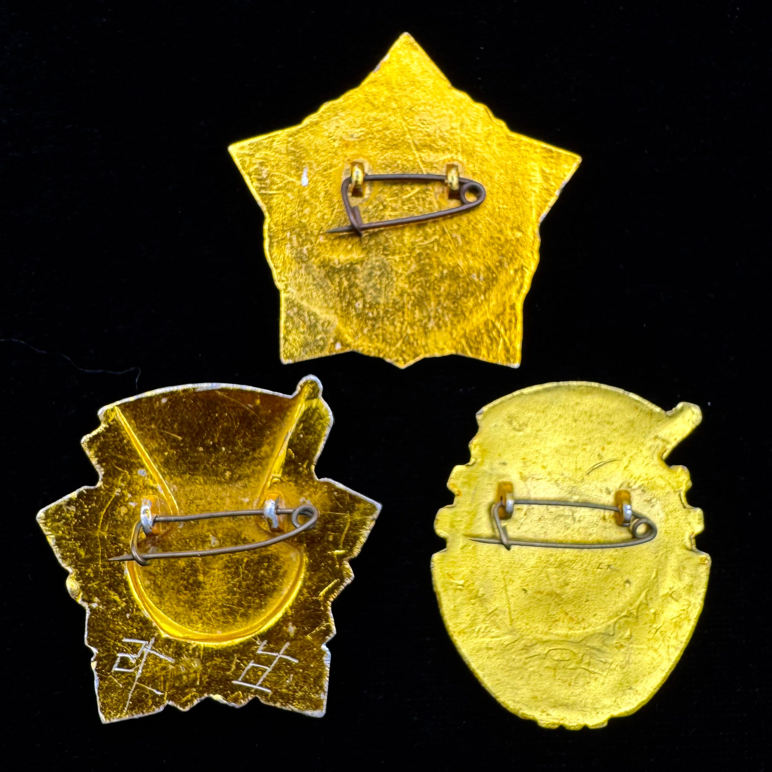 Korean People's Army Badges – Paratrooper 1st Class, Red Flag Vanguard, One Against a Hundred – Rare DPRK Awards