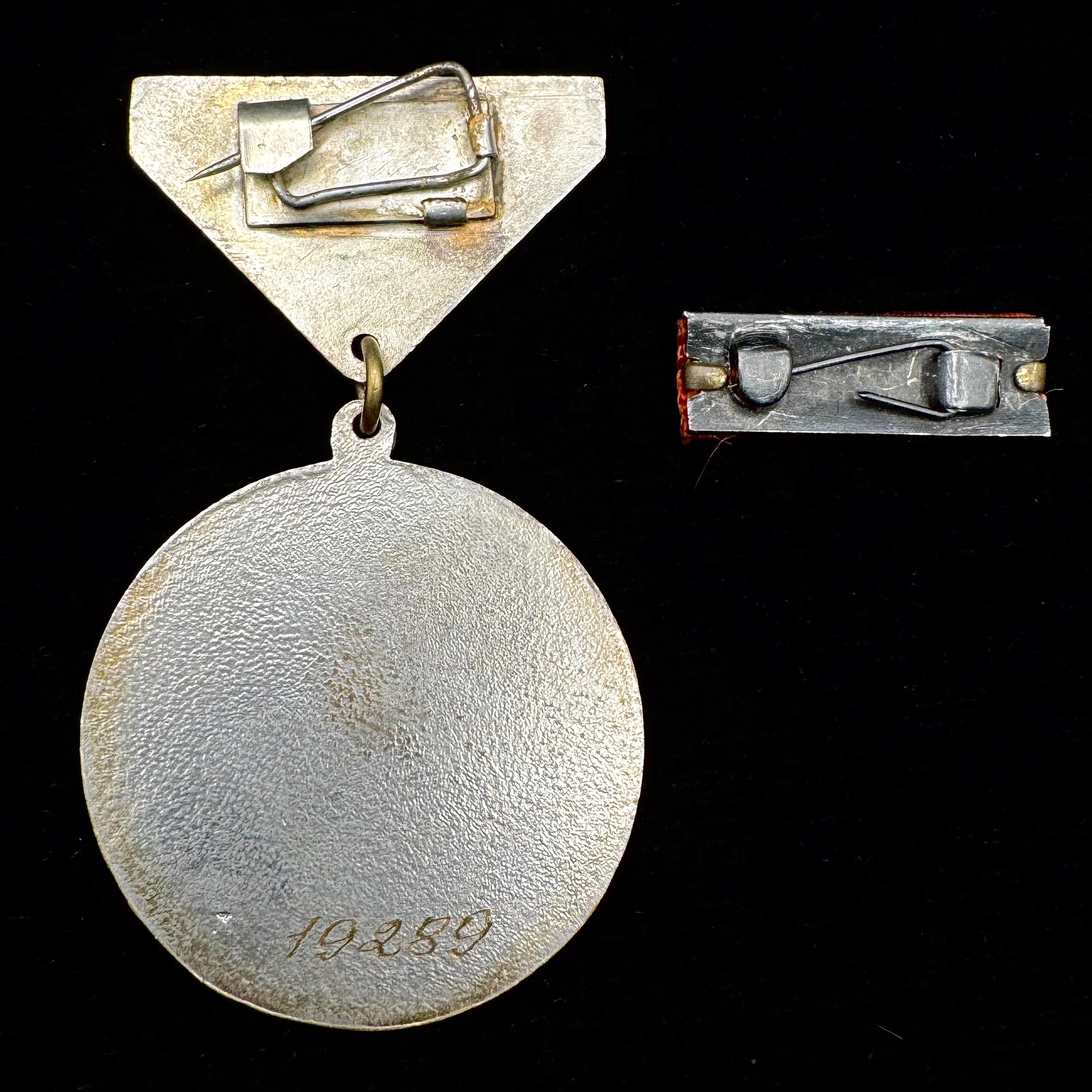 1980s Mongolian Honorary Medal Of Combat with Ribbon – Type 3 Silver – Complete Set