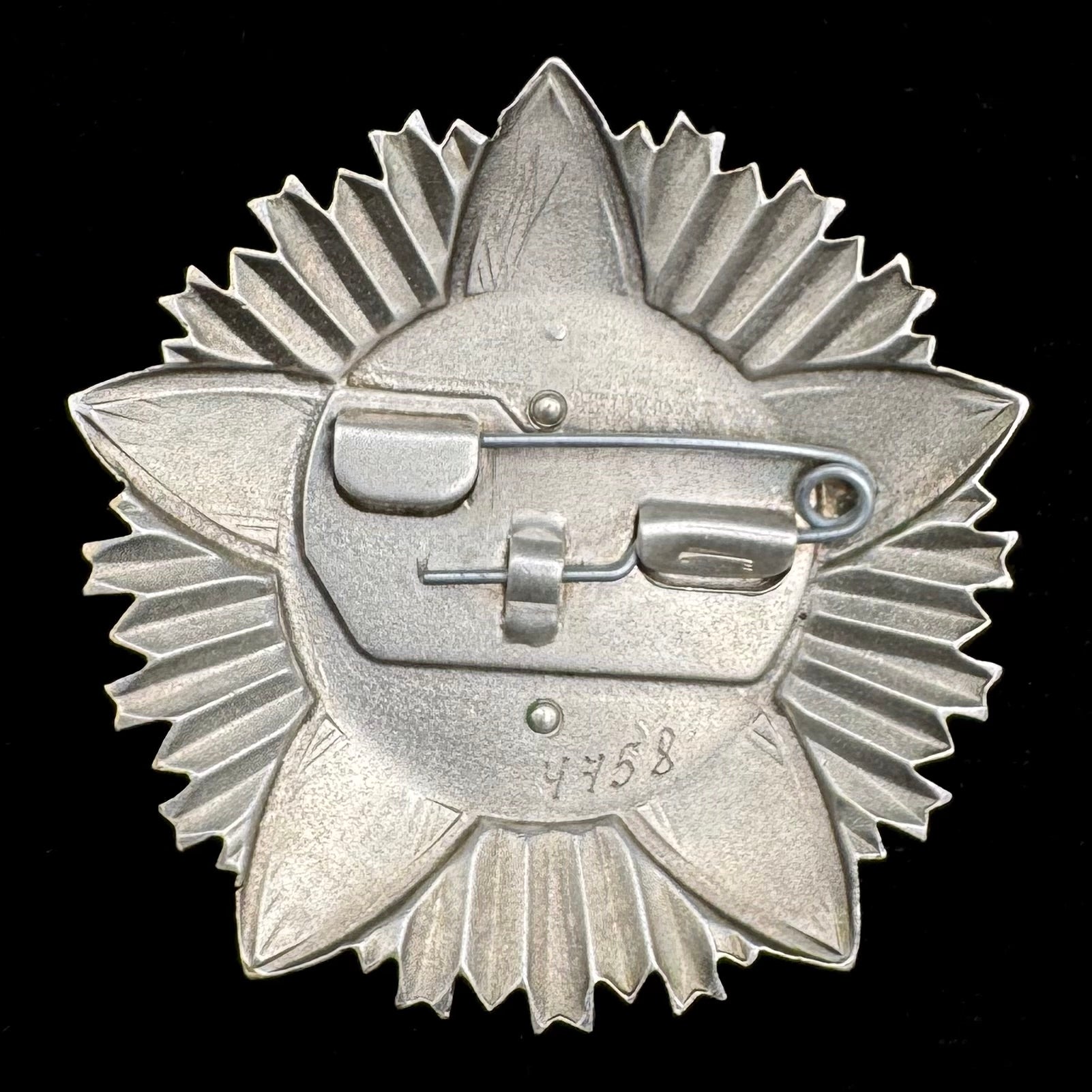 1980s Mongolian Order of Red Banner of Combat Valor – Type 5 Variation 2 Silver, Moscow Mint, Excellent Condition, Official Issue