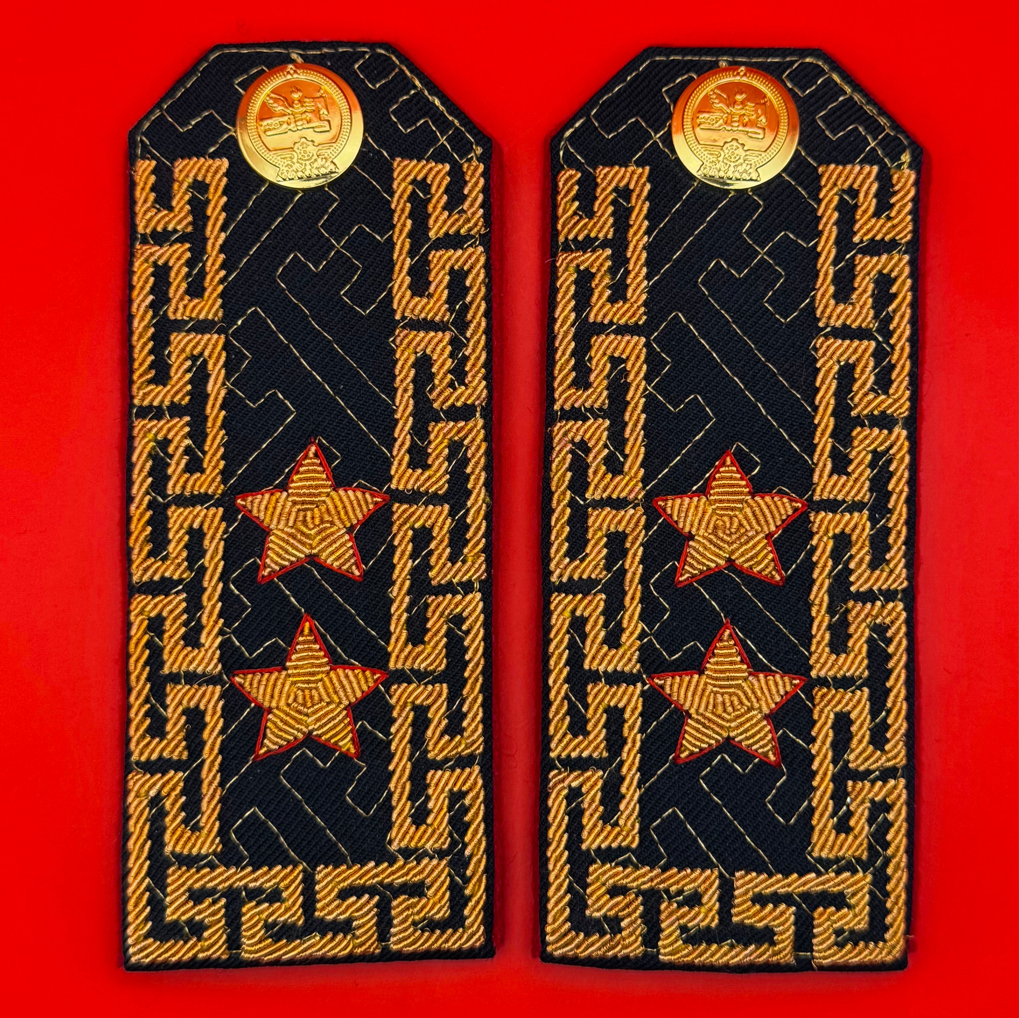 Army Major General Rank Shoulder Boards golden hammer and swastika patterns
