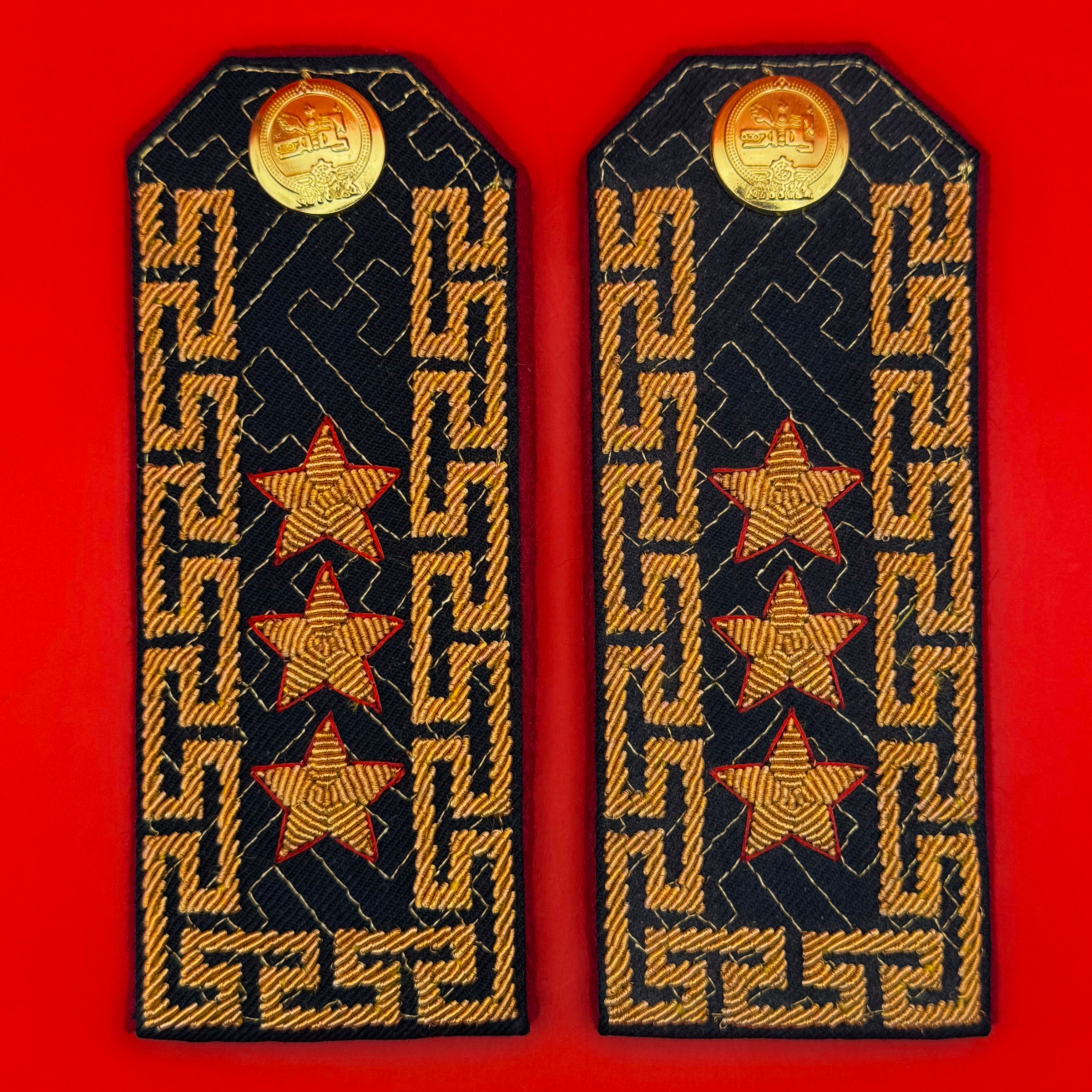 Mongolian Army Lieutenant General Rank Shoulder Boards – Rare Military Collectible